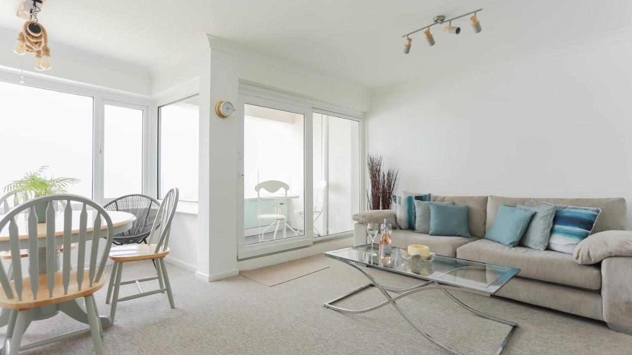 Tides - Beach Front Apartment In Bracklesham Bay Chichester Exterior foto